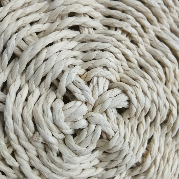 Round Woven Straw Summer Purse - Picture 10 of 11